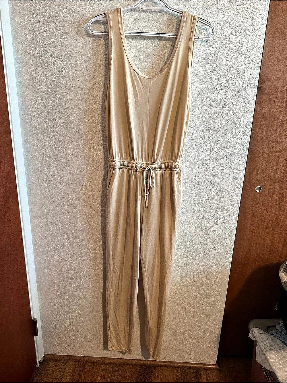 LUSH Sleeveless Jumpsuit in cream Size Small Like New